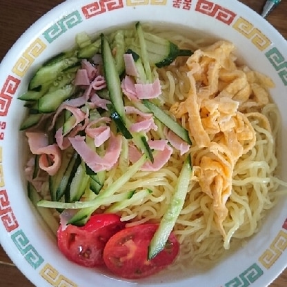 肌寒くなってきたのに、冷し中華がむしょーに食べたくなり、作って見ました❗
スープ、とても美味しいですね。